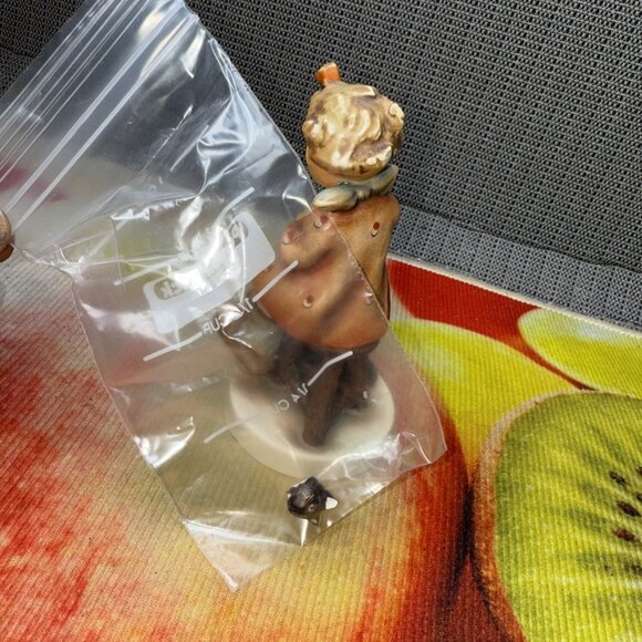 Hummel Porcelain Figurine "Mothers Helper" #133 TMK6 W. Germany - Picture 10 of 10